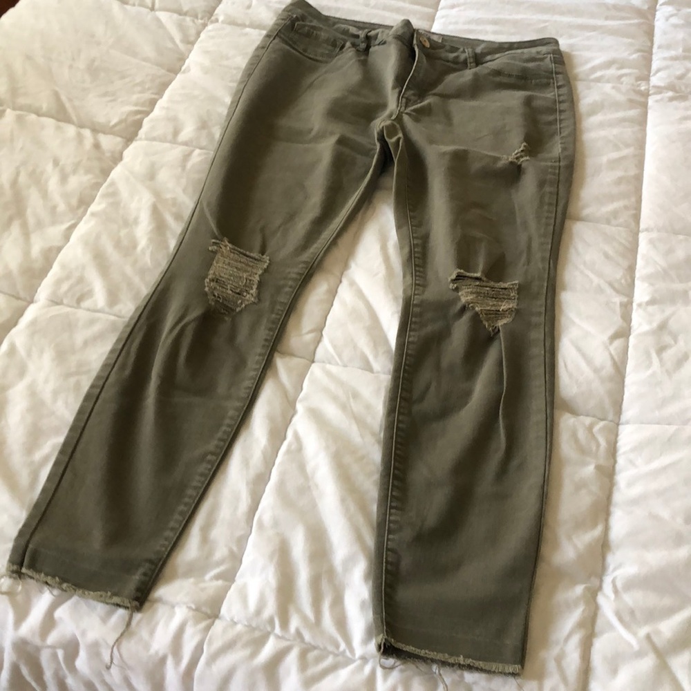 Destroyed Green Jeans